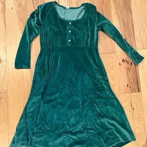Kate Quinn Green Velvet Dress